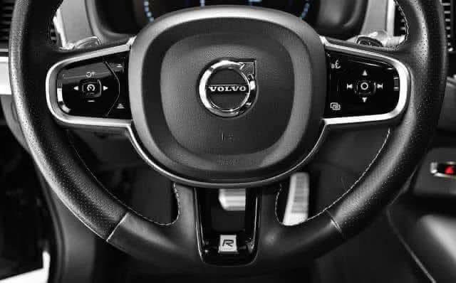 Volvo XC90 T8 AWD 2.0_2