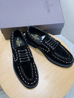 VALENTINO GARAVANI GENTLEGLAM DERBY SHOE 