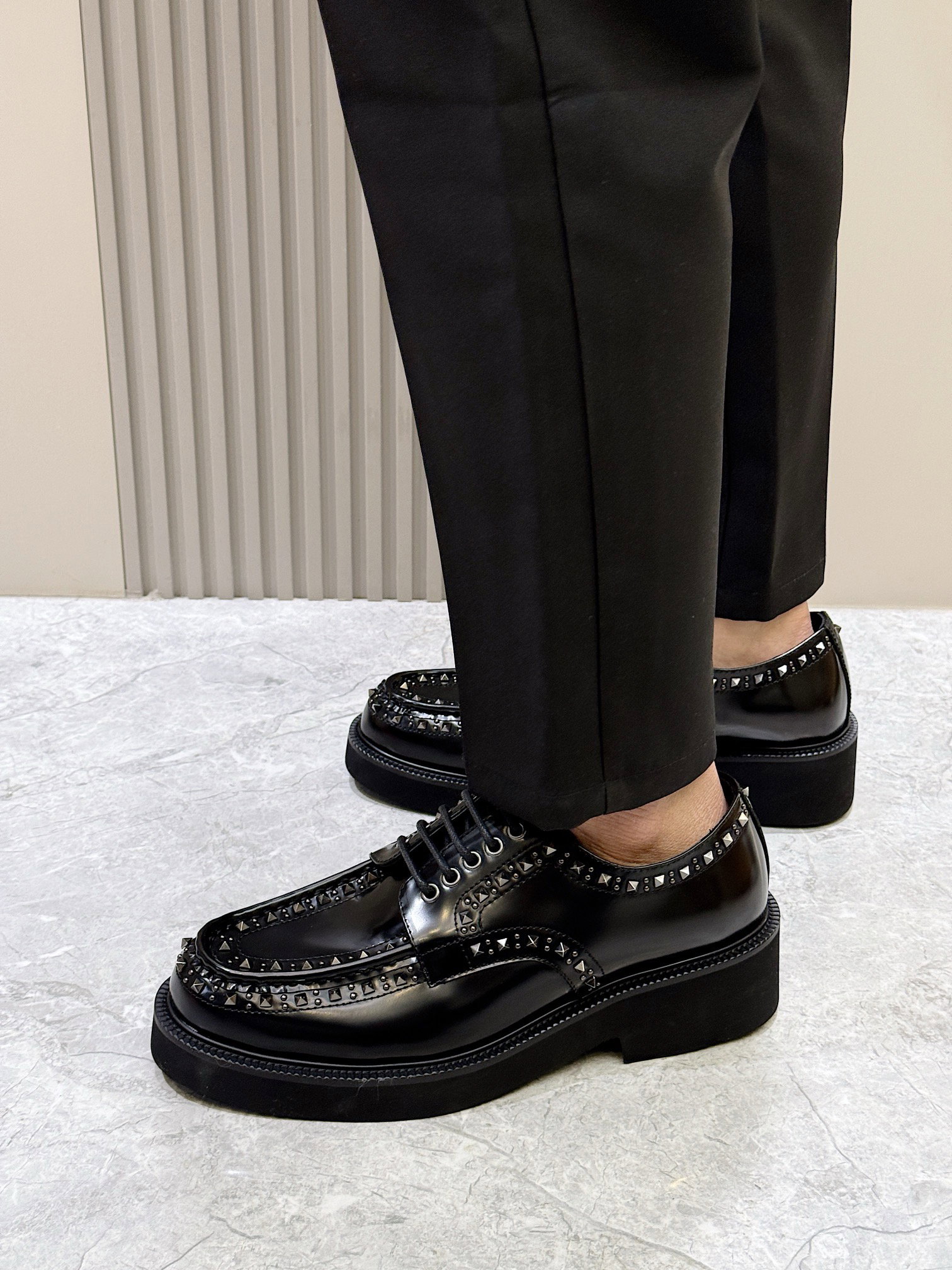 VALENTINO GARAVANI GENTLEGLAM DERBY SHOE _4