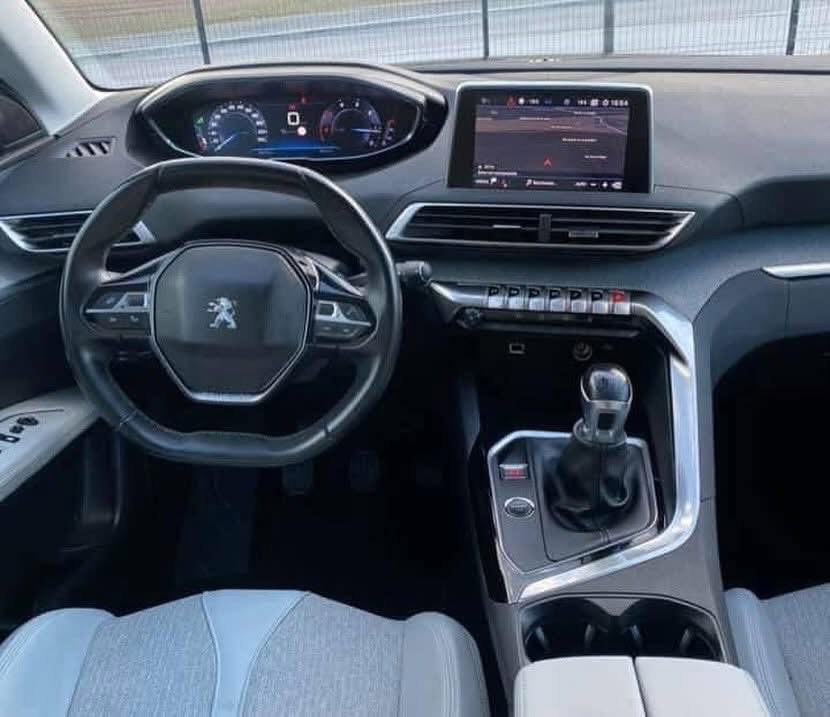 Peugeot 3008 1.5 bluehdi 130CV 2018_4