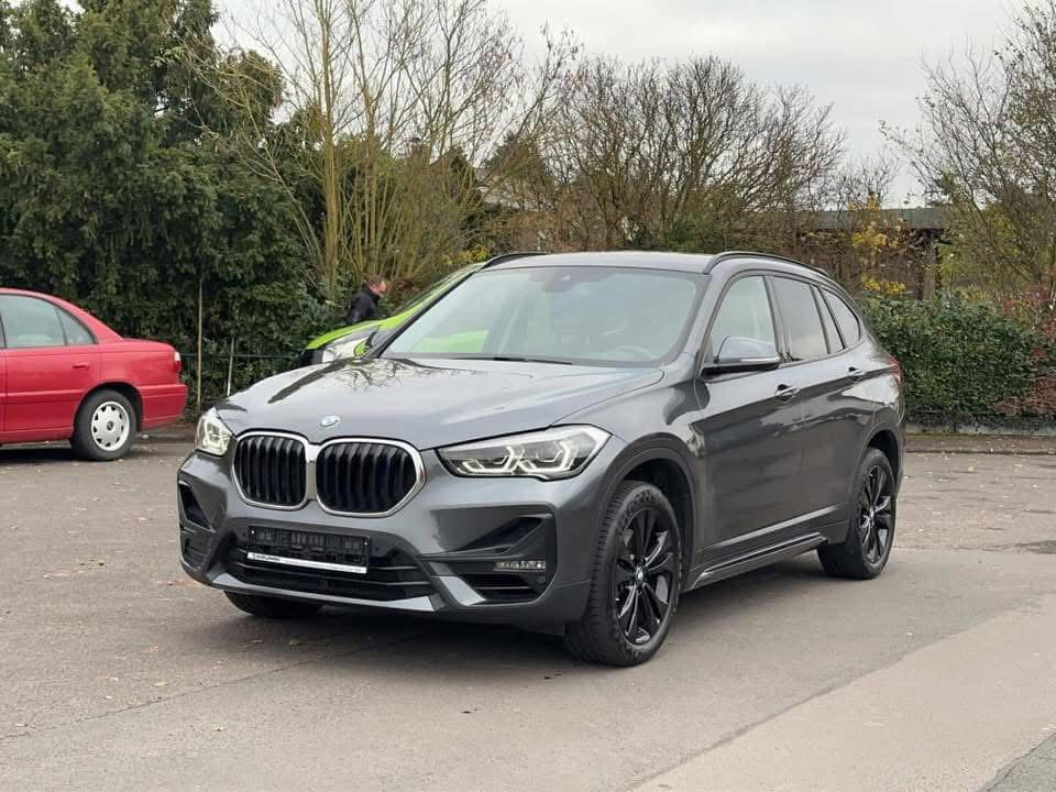 BMW X1 20i Sport Line 2021_0