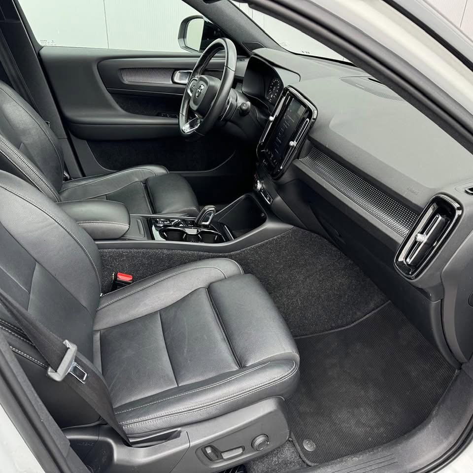 Volvo XC40 2.0 D3 R DESIGN Geartronic_5