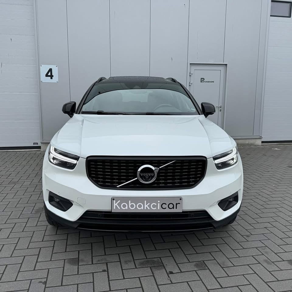 Volvo XC40 2.0 D3 R DESIGN Geartronic_1
