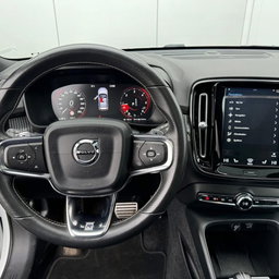 Volvo XC40 2.0 D3 R DESIGN Geartronic