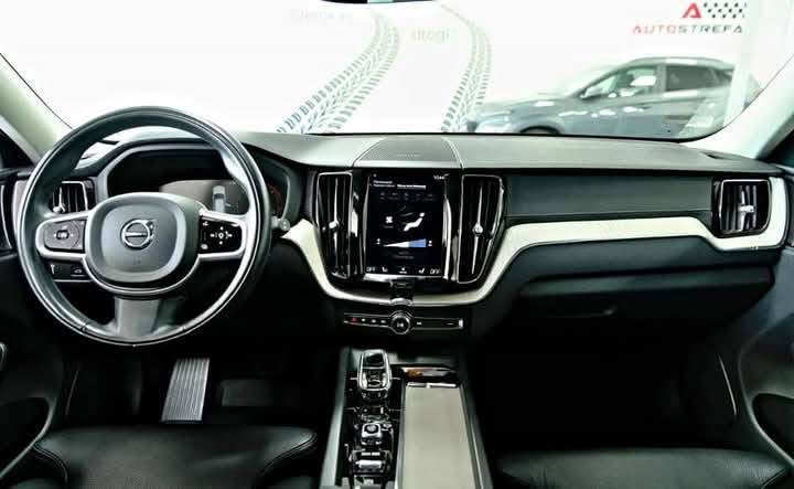 Volvo XC60 II B5 AdBlue AWD 2.0 2020_3