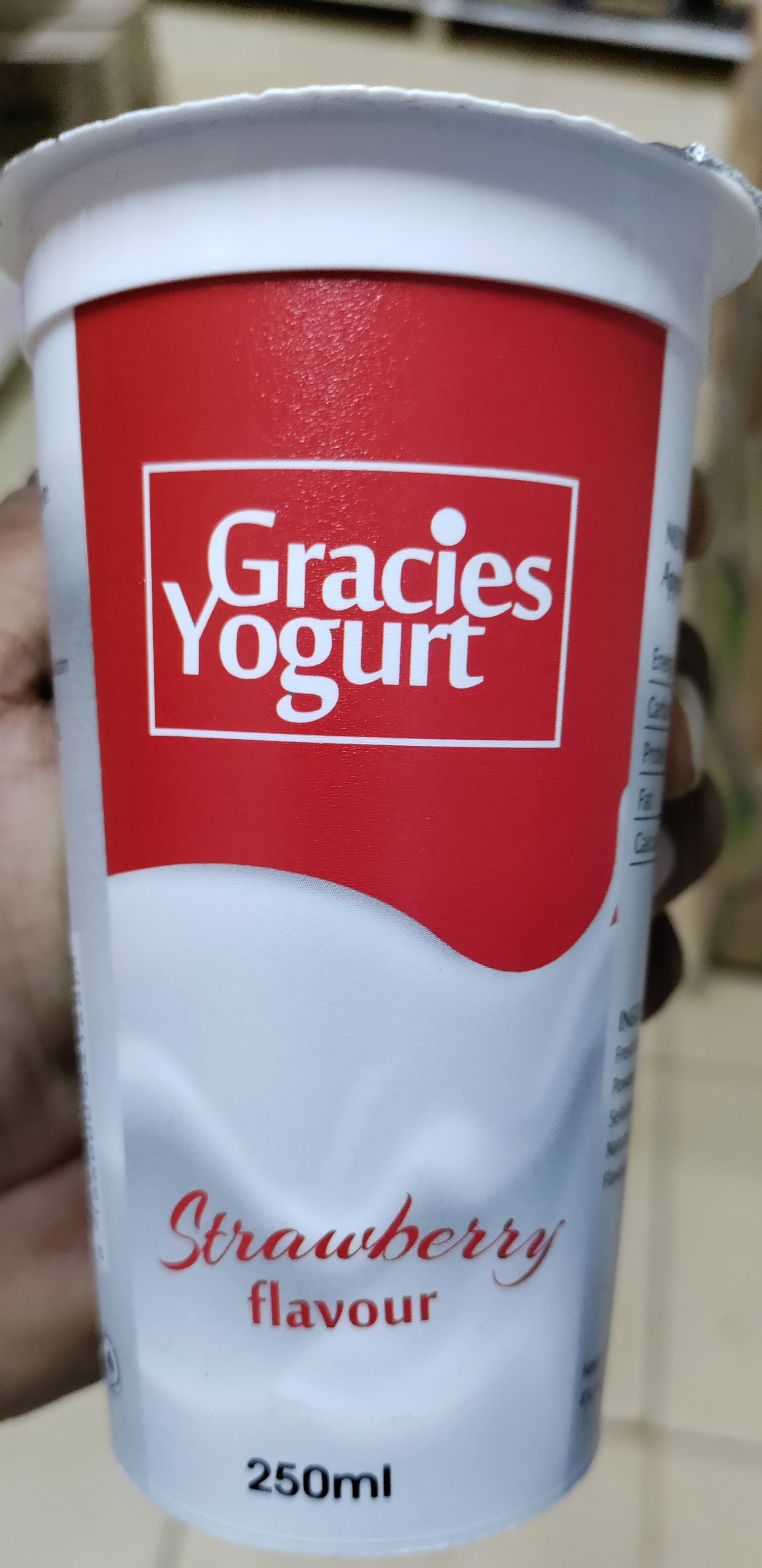 GRACIAS YOGURT STRAWBERRY 250ML_0