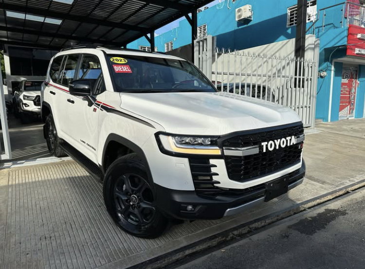TOYOTA LAND CRUISER GR SPORT TW DIESEL 2023_2