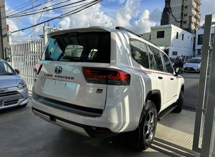 TOYOTA LAND CRUISER GR SPORT TW DIESEL 2023_8