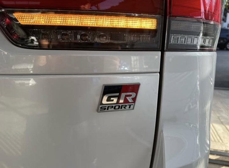 TOYOTA LAND CRUISER GR SPORT TW DIESEL 2023_5