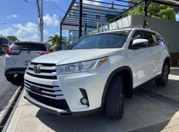 Toyota Highlander LE 2018