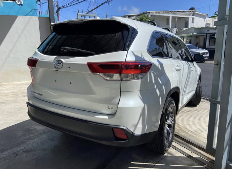 Toyota Highlander LE 2018_6