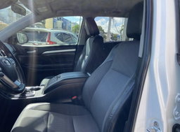 Toyota Highlander LE 2018
