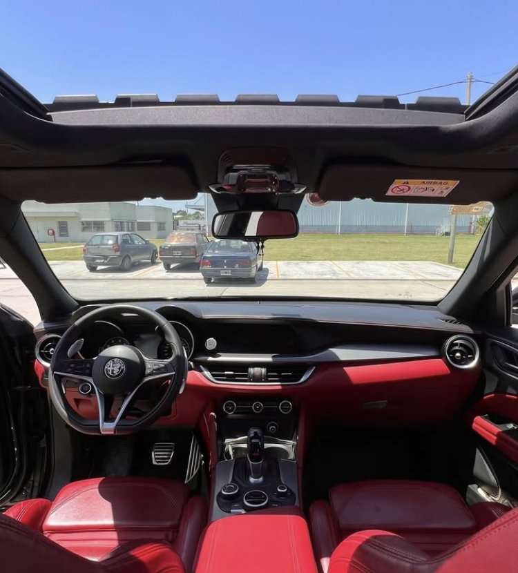 Alfa Romeo Stelvio Veloce Q4 2019_4