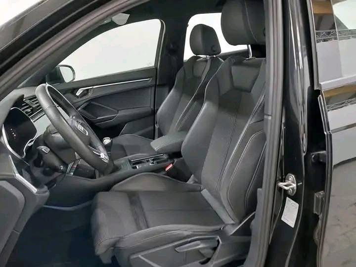 Audi Q3 / 2022_5