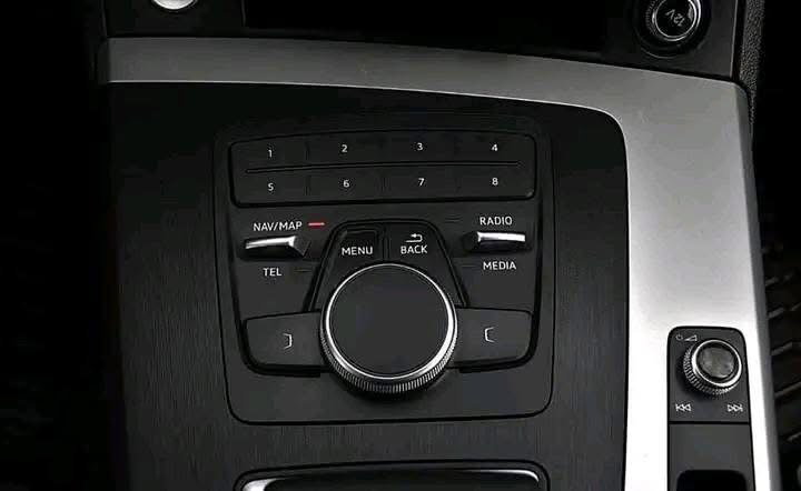 Audi Q5 /2020_7