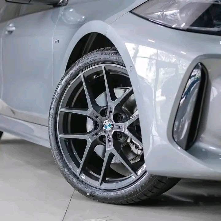 BMW 1181 M Sport / 2023 _2