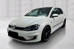 Volkswagen Golf GTE / 2015 