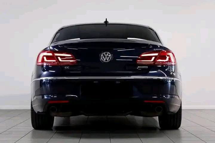 Volkswagen Passat CC / 2013_1