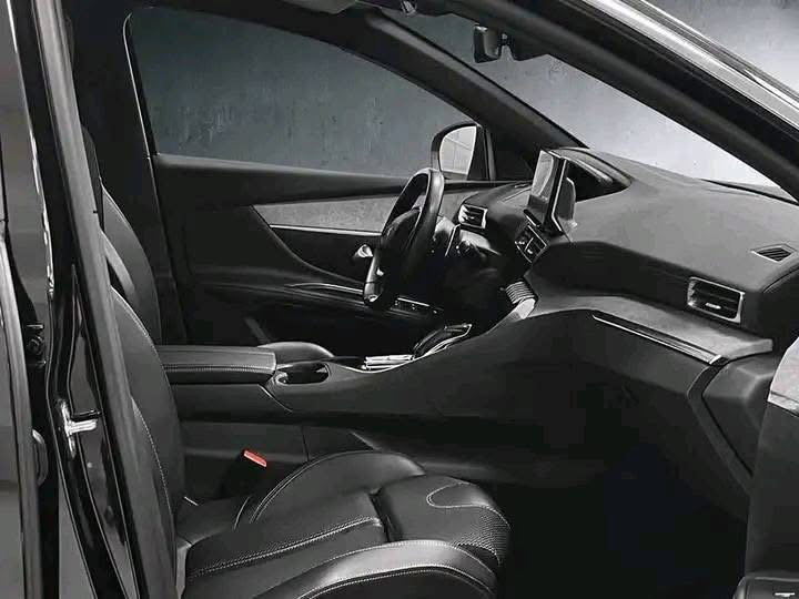 Peugeot 5008 GT / 2021_5