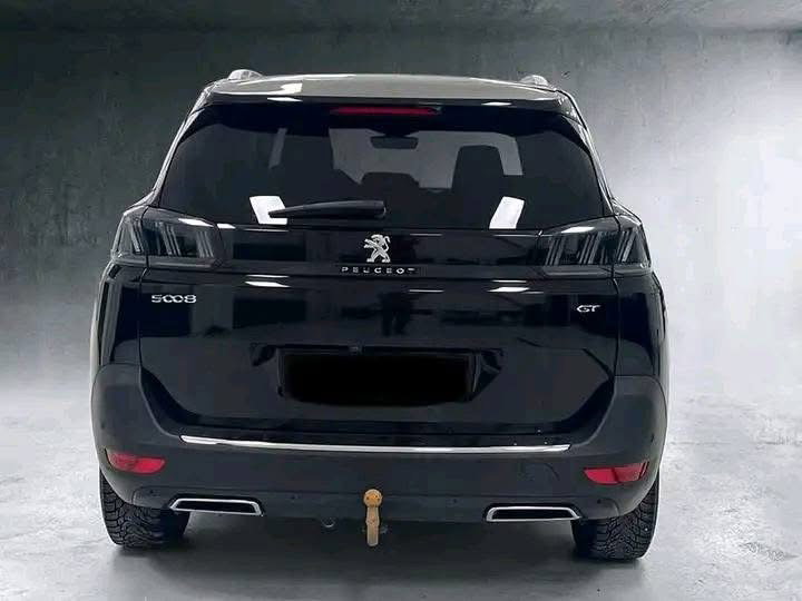 Peugeot 5008 GT / 2021_1