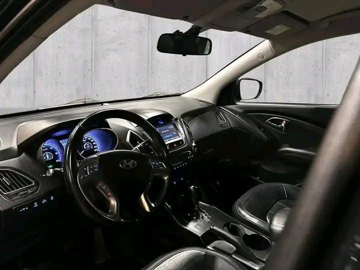 Hyundai ix35 / 2010_8