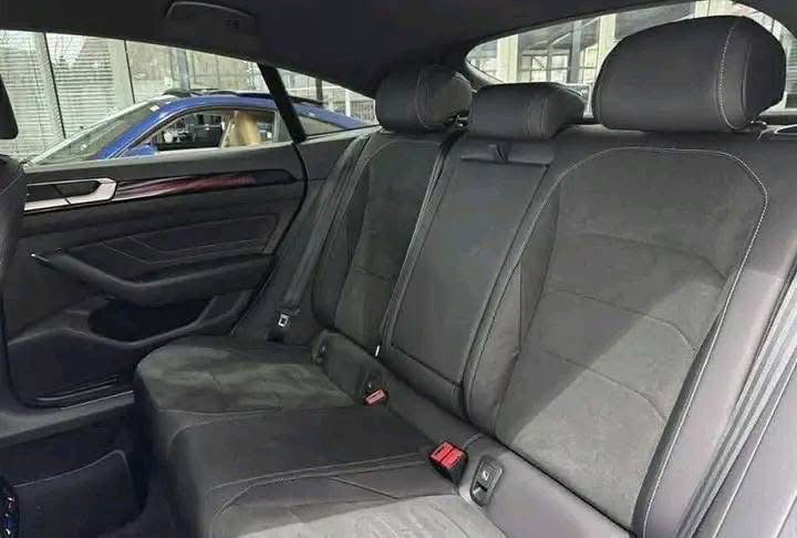 Volkswagen Arteon / 2021