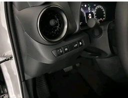 Toyota C-HR / 2024