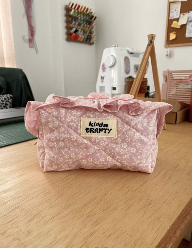 (STANDARD) Kinda Boxy Bag with Ruffles