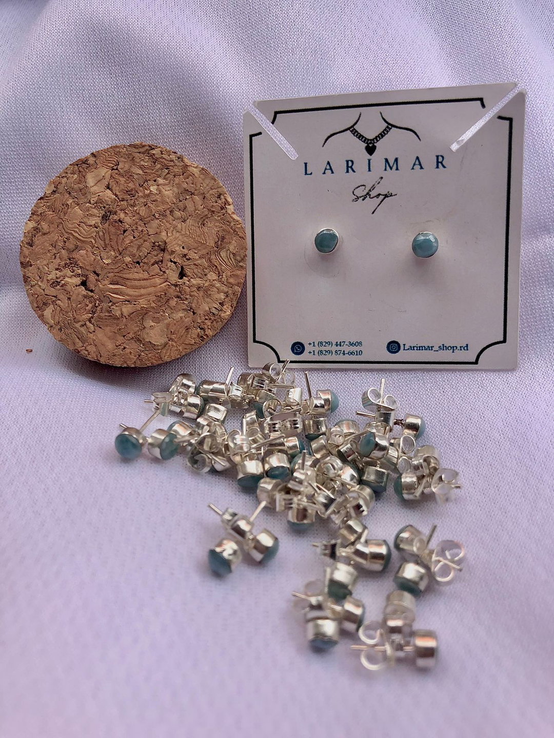 Puntos en larimar 