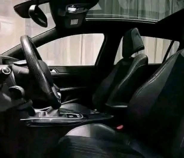 Peugeot 308 / 2015 _4