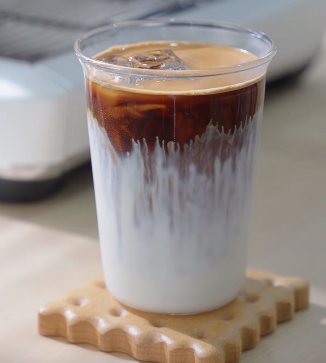 Iced Houjicha Latte
