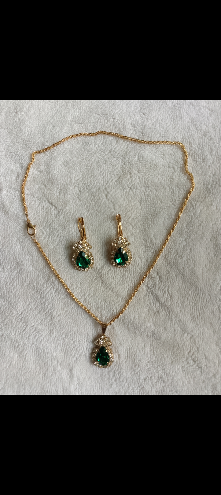 Fashion Necklace with Matching Earings_1
