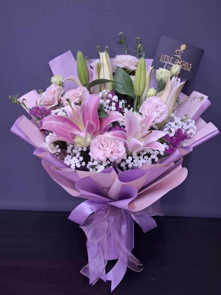 Lily Bouquet - Large