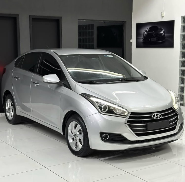 Hyundai HB20 Berline Premium 1.6 Flex_2