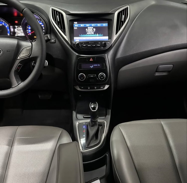 Hyundai HB20 Berline Premium 1.6 Flex_6