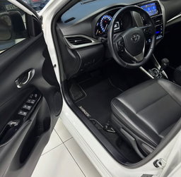 Toyota Yaris XLS 2021