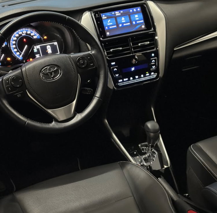 Toyota Yaris XLS 2021_5