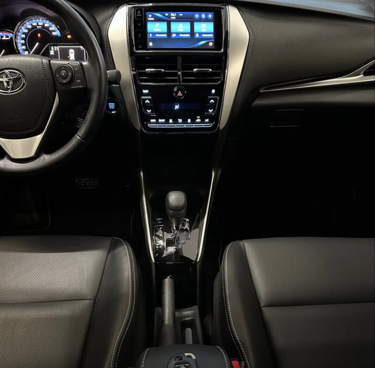 Toyota Yaris XLS 2021_4