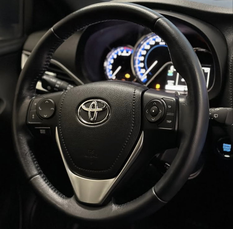 Toyota Yaris XLS 2021_11