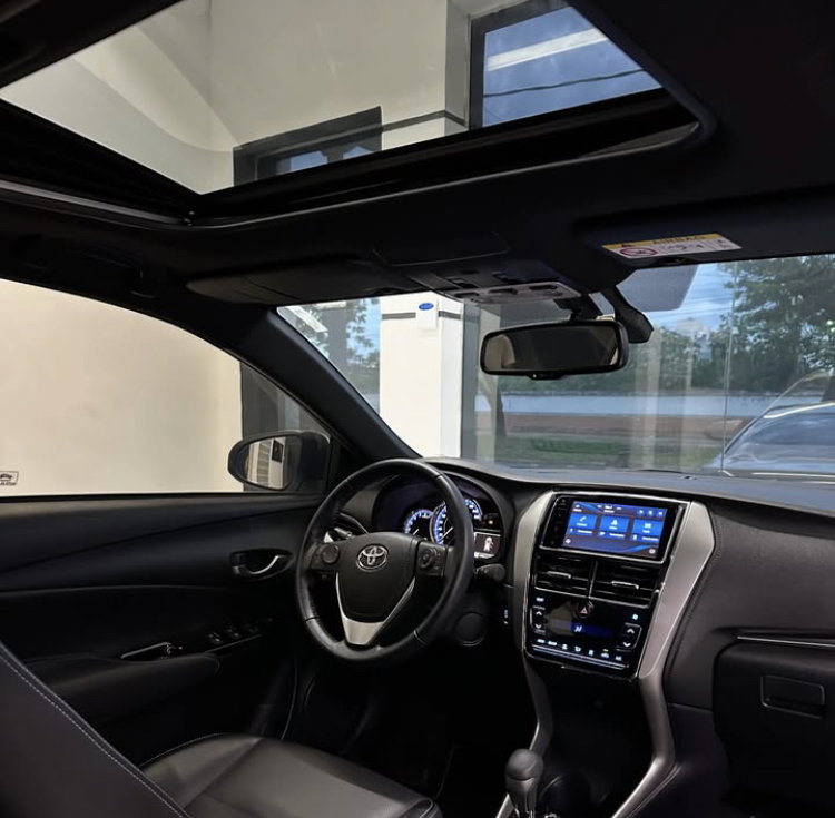 Toyota Yaris XLS 2021_8