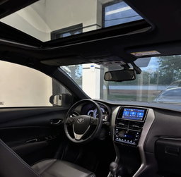 Toyota Yaris XLS 2021