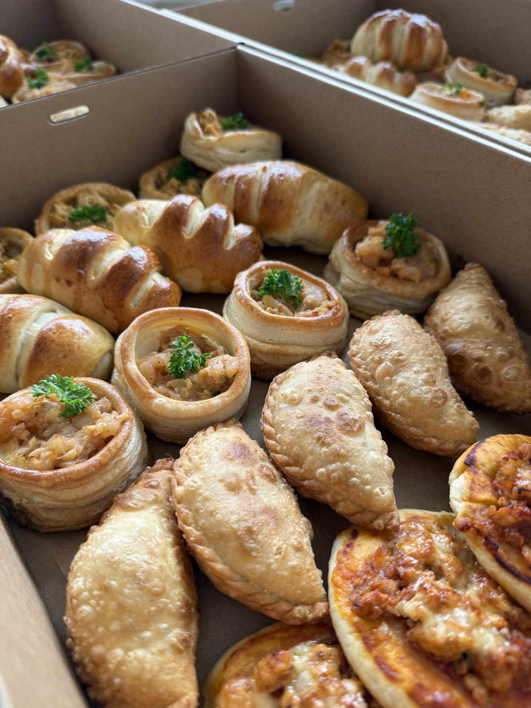 Celebration Box (10 Pax)