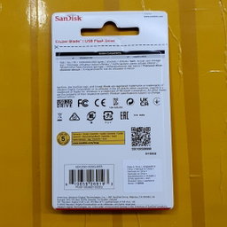 32GB Sandisk Cruzer Blade Flashdisk