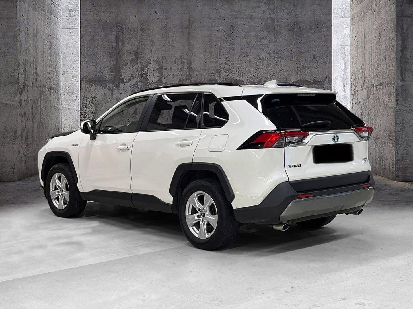 Toyota RAV4 /2021 _5