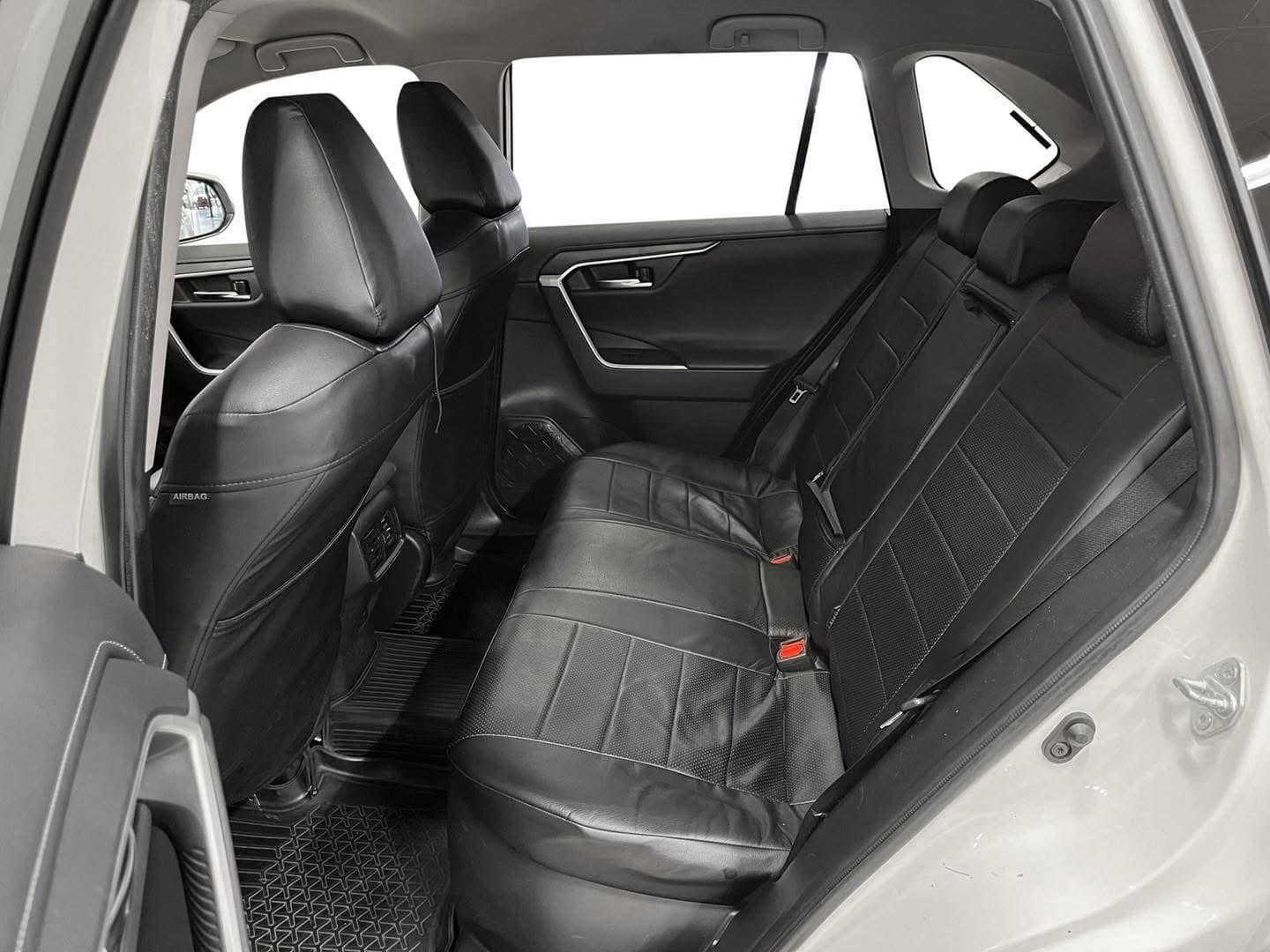 Toyota RAV4 /2021 _2