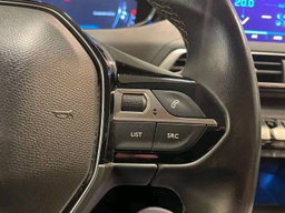 Peugeot 3008 1.5 bluehdi 130CV 2018