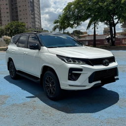 Toyota Hilux Sw4 GR-S