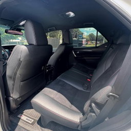 Toyota Hilux Sw4 GR-S