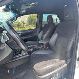 Toyota Hilux Sw4 GR-S