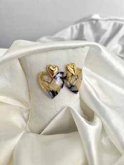 Beige Resin Heart 